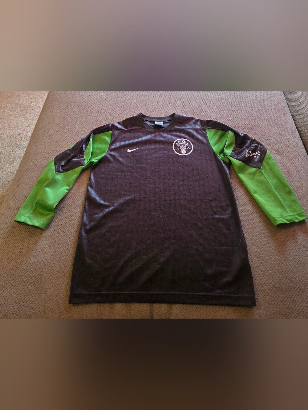 Vintage Mid-2000s Nike Soccer Long-Sleeve Goalkeeper Jersey